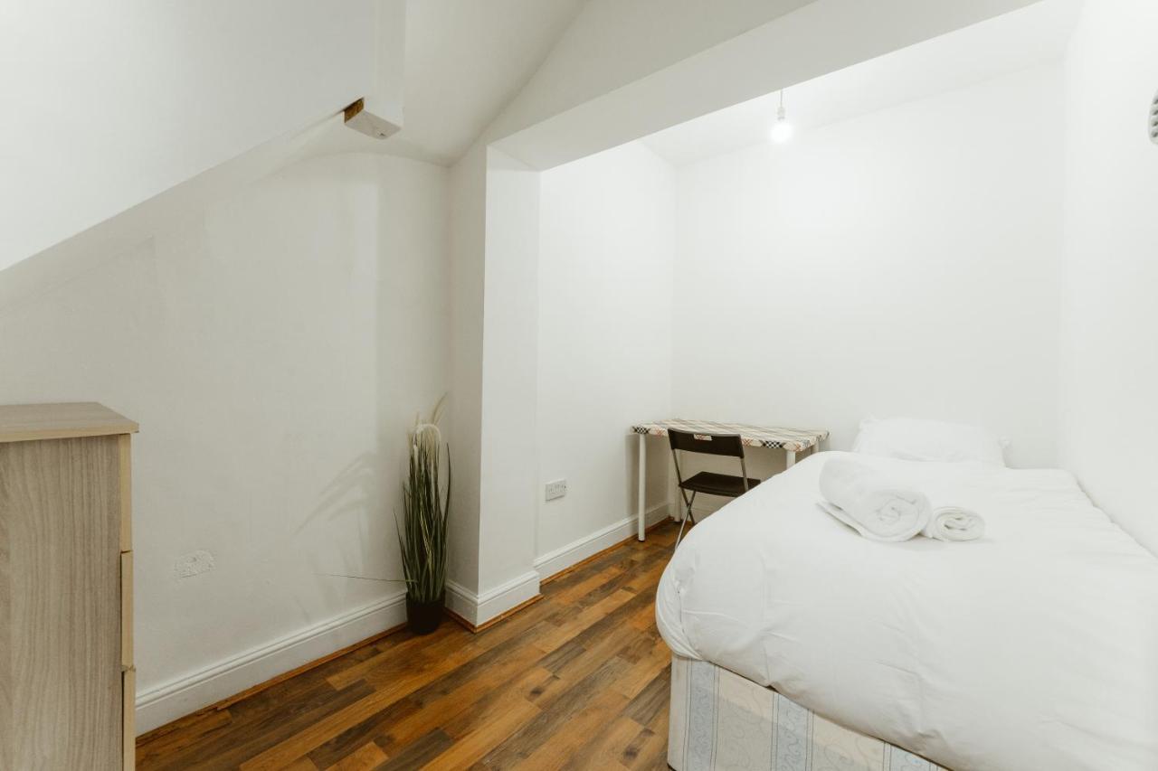 Upton Park Bedrooms 25 Min To Central London Luaran gambar